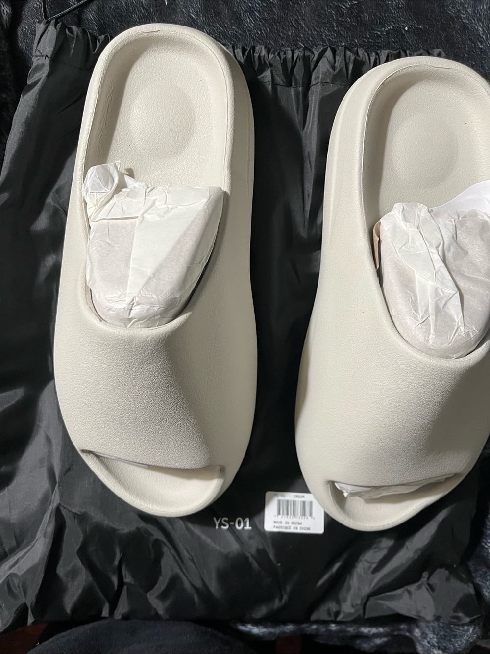 Yeezy Cream Foam Slide Sandals